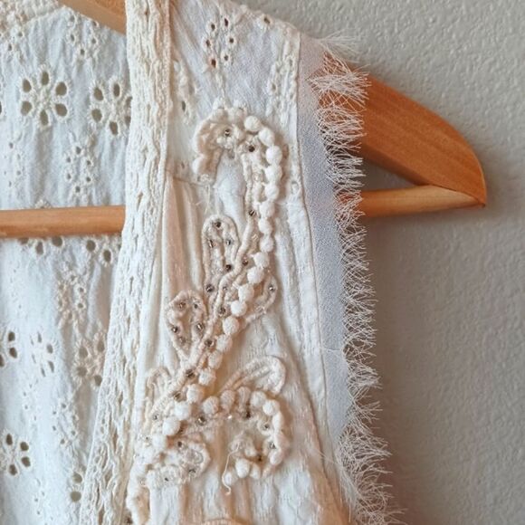 Miss Me Boho Vest Womens Medium Bohemian Hippie Flower Fringe Cut Out - Picture 2 of 11